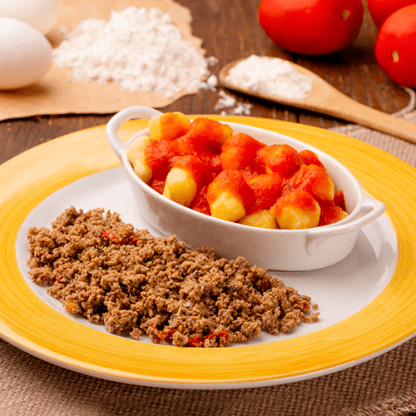 14 – carne moída + nhoque de mandioquinha + molho de tomate