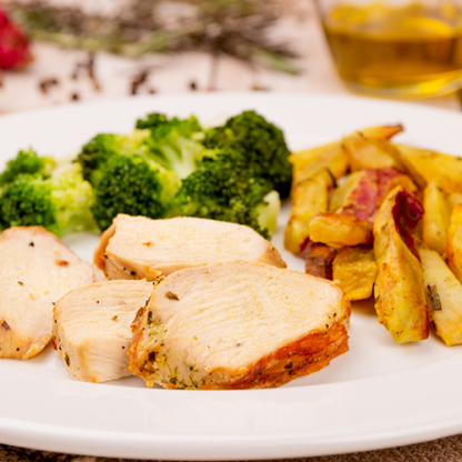 6 – frango grelhado – lemon pepper + batata doce rústica + brócolis grelhado