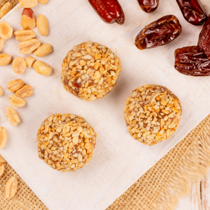 brigadeiro de tâmara com pasta de amendoim (01 und)