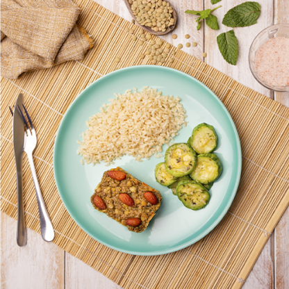 14 – kibe de lentilha e ricota vegan + arroz integral + abobrinha italiana