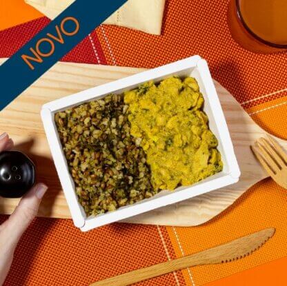 marmita – frango ao curry + arroz 7 grãos com espinafre